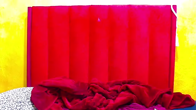 Snapshot of Candycrush2555 chatting on 12.15.25 Candycrush2555 online show from 12.15.25