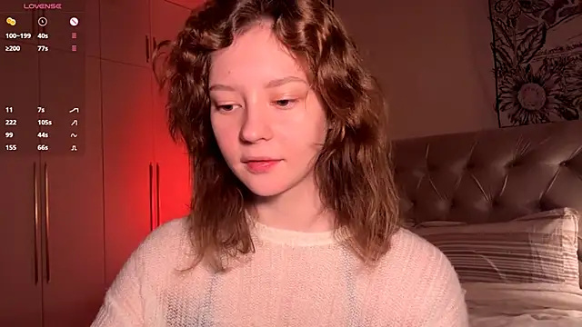 Snapshot of IrisPurrphy chatting on 10.27.25 IrisPurrphy online show from 10.27.25