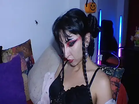 a miss online show from 10.31.25