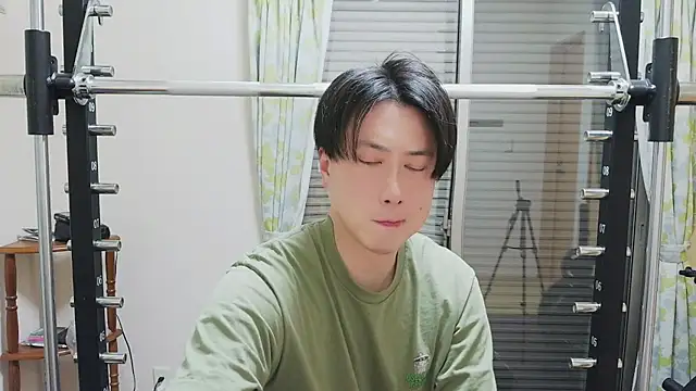 Snapshot of oyu_kun chatting on 02.15.26 oyu kun online show from 02.15.26