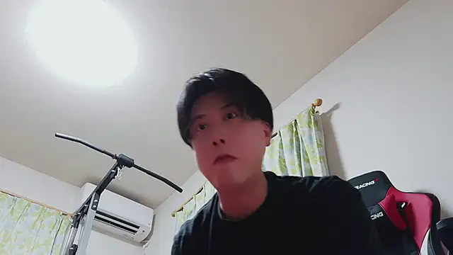 Snapshot of oyu_kun chatting on 02.18.26 oyu kun online show from 02.18.26