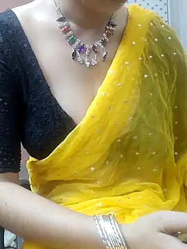 Snapshot of Hot-rima chatting on 04.18.26 Hot-rima online show from 04.18.26