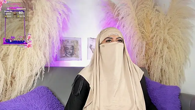 Snapshot of yasmin_elite chatting on 09.18.25 yasmin elite online show from 09.18.25