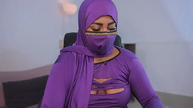 yasmin elite online show from 11.24.25