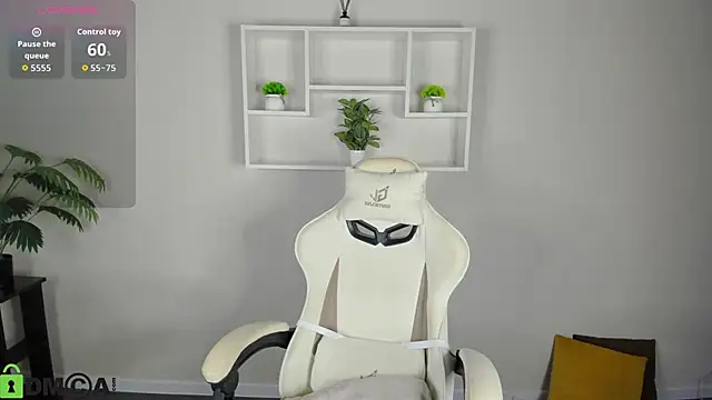 Snapshot of Allice_Cox chatting on 10.02.25 Allice Cox online show from 10.02.25