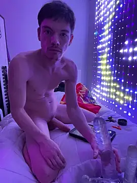 Snapshot of SalemStratton chatting on 10.23.25 SalemStratton online show from 10.23.25