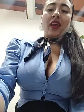 Snapshot of AMATISTA__16 chatting on 10.15.25 AMATISTA  16 online show from 10.15.25