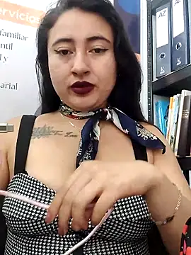 Snapshot of AMATISTA__16 chatting on 04.27.26 AMATISTA 16 online show from 04.27.26