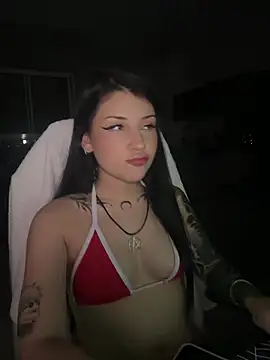 Snapshot of Privad_ravenna chatting on 04.07.26 Privad ravenna online show from 04.07.26