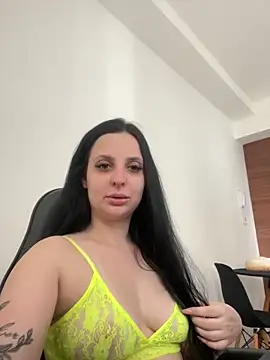 Snapshot of yumi-hot chatting on 02.24.26 yumi-hot online show from 02.24.26