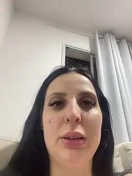 yumi-hot online show from 03.19.26