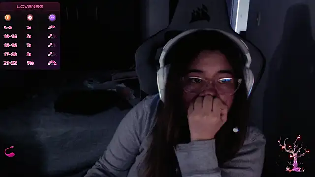 Snapshot of Pink_girl0n chatting on 12.17.25 Pink girl0n online show from 12.17.25