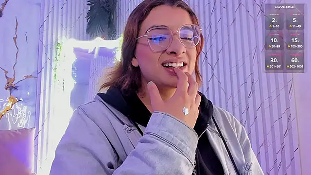 Naomy tay1 online show from 04.13.26