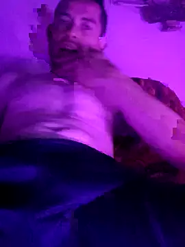 PitudoWuero online show from 04.06.26