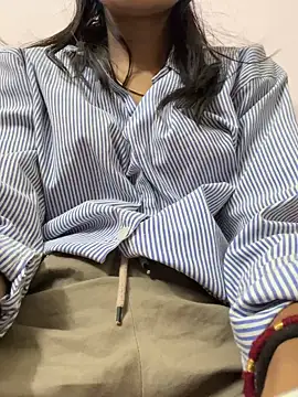 modelnishu online show from 10.14.25
