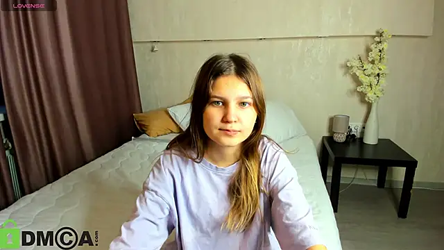 Snapshot of Elle_Ellise chatting on 09.30.25 Elle Ellise online show from 09.30.25