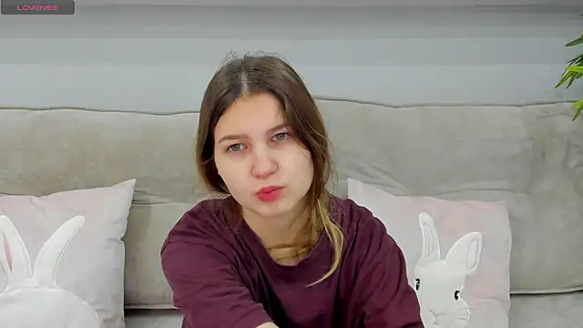 Snapshot of Elle_Ellise chatting on 10.10.25 Elle Ellise online show from 10.10.25