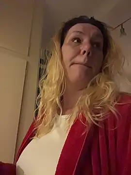 Snapshot of Sidney_Rockz chatting on 10.08.25 Sidney Rockz online show from 10.08.25