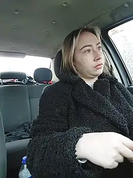 Reina Cummings online show from 02.11.26