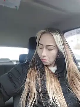 Reina Cummings online show from 03.27.26