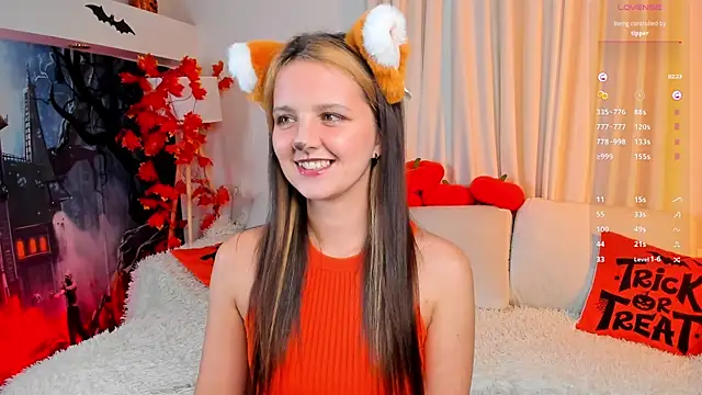 LilLisa online show from 10.22.25