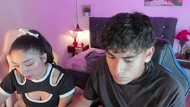 Snapshot of Yiing_and_yang chatting on 09.17.25 Yiing and yang online show from 09.17.25