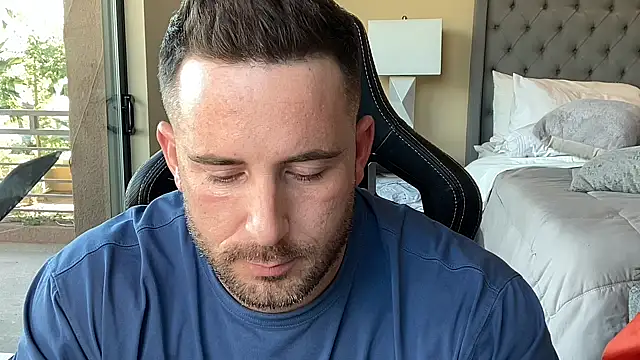 brettmycles28 online show from 11.25.25