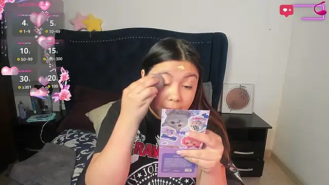 Snapshot of LucyPetit chatting on 09.23.25 LucyPetit online show from 09.23.25