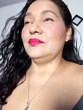 Snapshot of Laurasofia01 chatting on 10.02.25 Laurasofia01 online show from 10.02.25