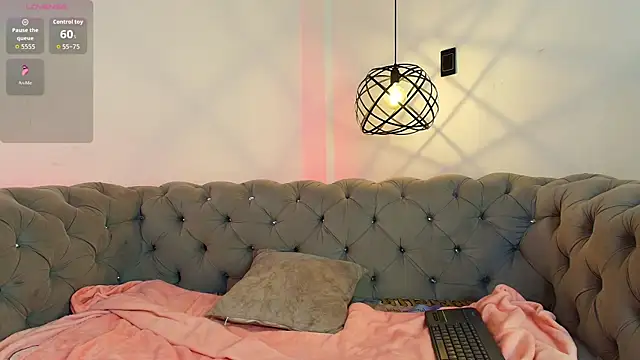 KhloeJohnson online show from 09.24.25