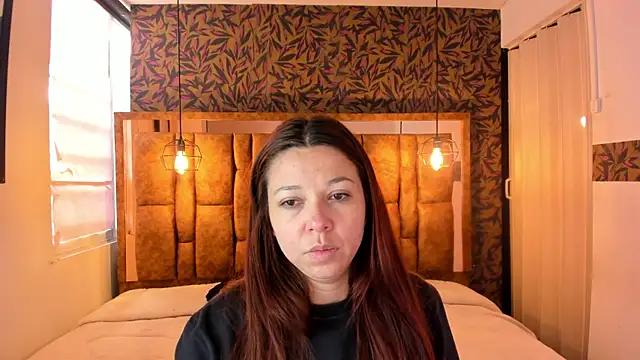 Isa Thompson   online show from 12.01.25