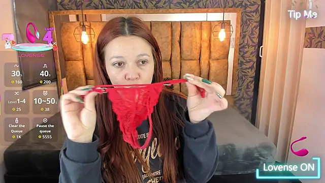 Isa Thompson   online show from 01.18.26