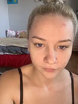 JennaOluretn online show from 10.17.25