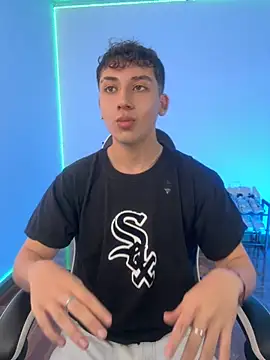 Snapshot of Casper___kyy chatting on 09.19.25 Casper kyy online show from 09.19.25