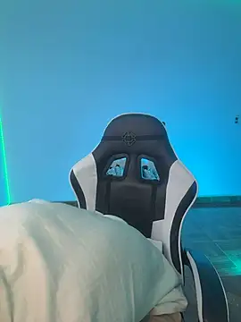 Snapshot of Casper___kyy chatting on 10.25.25 Casper kyy online show from 10.25.25