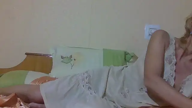 TianaQLove online show from 09.16.25