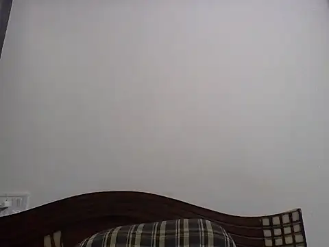 anu-anu2002 online show from 12.18.25