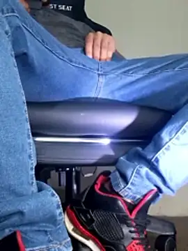 Bosssweet22cm online show from 11.25.25