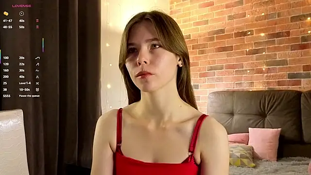 Snapshot of EmiliDen chatting on 10.09.25 EmiliDen online show from 10.09.25