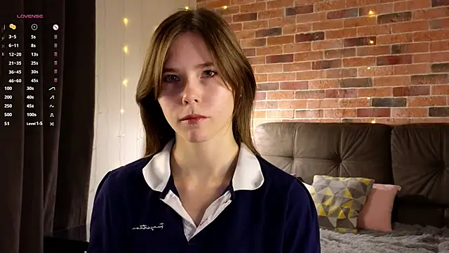 Snapshot of EmiliDen chatting on 10.13.25 EmiliDen online show from 10.13.25