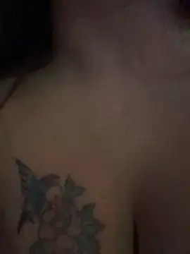 Snapshot of Dujuan-d chatting on 10.10.25 Dujuan-d online show from 10.10.25