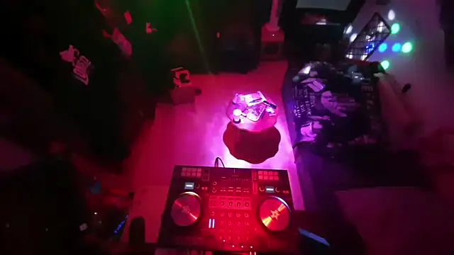 Snapshot of tripleCHECK chatting on 10.23.25 tripleCHECK online show from 10.23.25