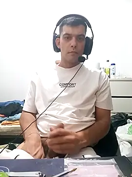 Snapshot of ghostfu1996 chatting on 04.05.26 ghostfu1996 online show from 04.05.26