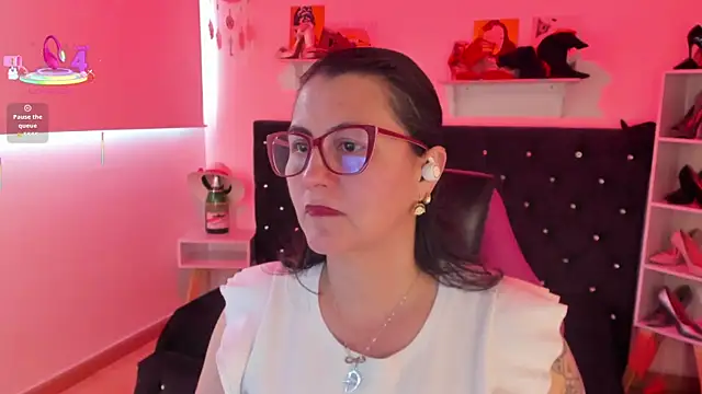 D Martii online show from 10.02.25