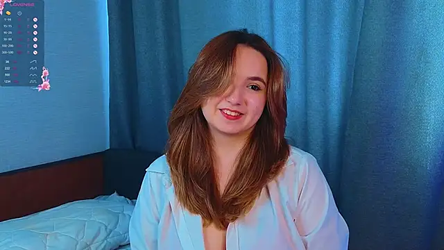 Snapshot of LucilleMcBride chatting on 09.13.25 LucilleMcBride online show from 09.13.25