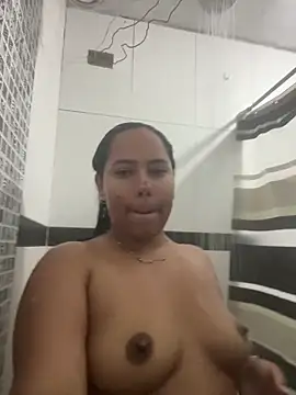 Snapshot of Oskeyli chatting on 11.07.25 Oskeyli online show from 11.07.25