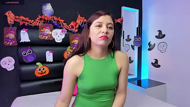 SoftieNymph online show from 10.25.25