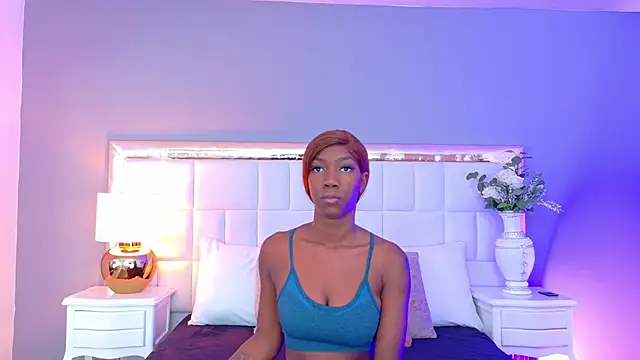 MadeleineHocker online show from 09.27.25