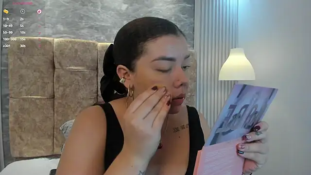 leilapons online show from 11.14.25