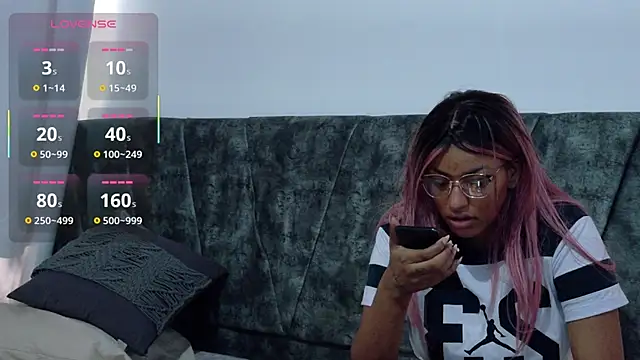 ValeriGallardo17 online show from 09.16.25